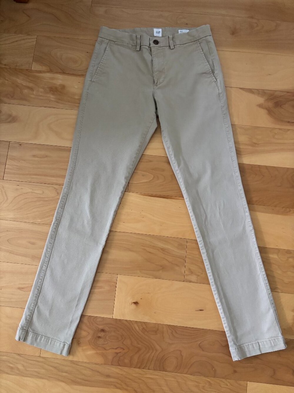 Men's GAP Khakis 30x34